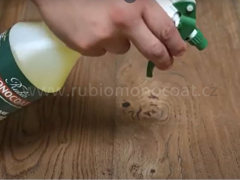 aplikace Rubio Surface Care